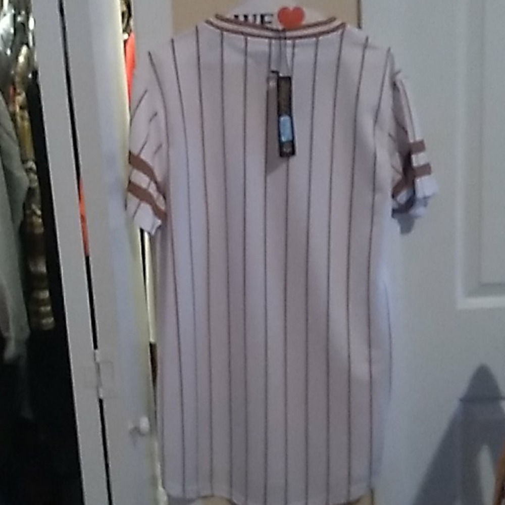Shirt - Picture 3 of 6